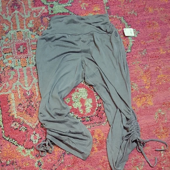 Free People Movement Time Off Crop Pants | Size XS - Picture 4 of 6